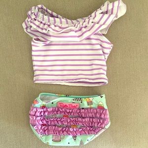 Ruffle Butts 2 piece set. 12-18 months